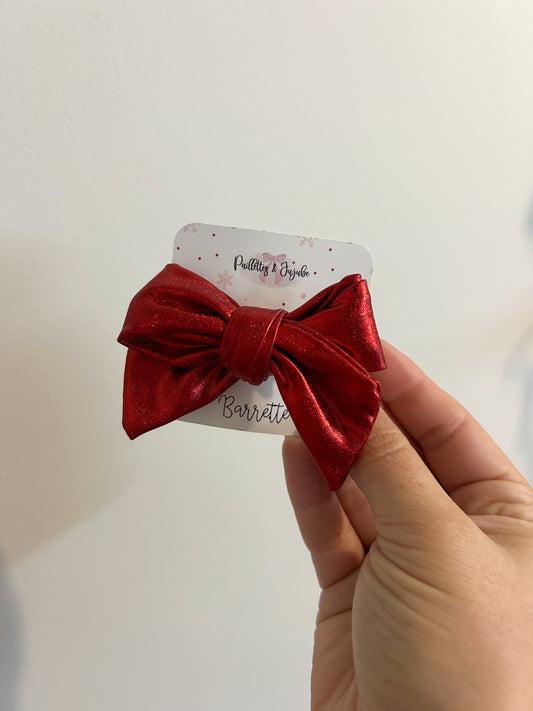 Boucle rouge métalique sur barrette