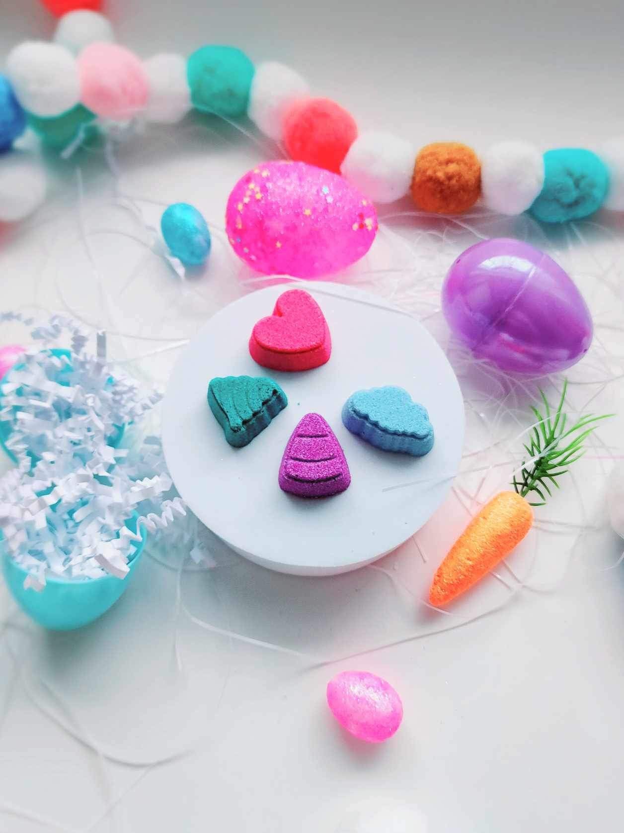 Oeuf remplis de bombes de bain couleurs variées