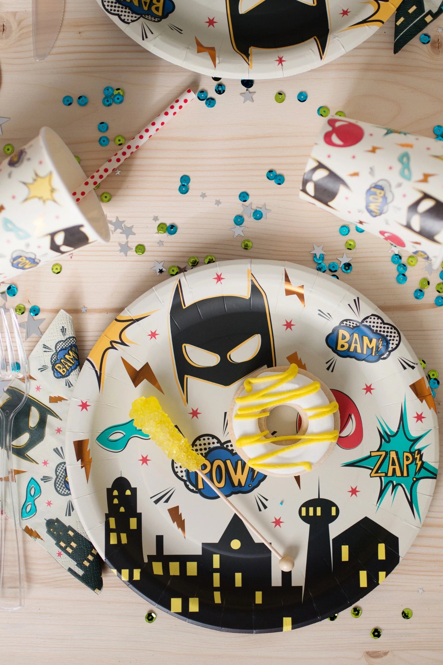 Small superhero plates
