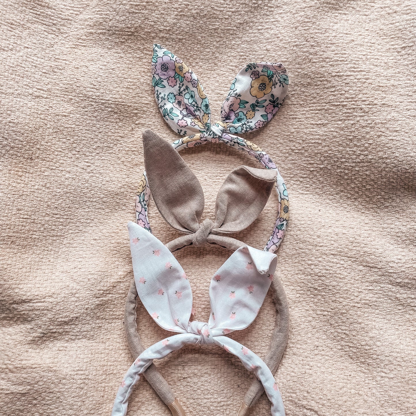 Oreilles de lapin petite fleur rose
