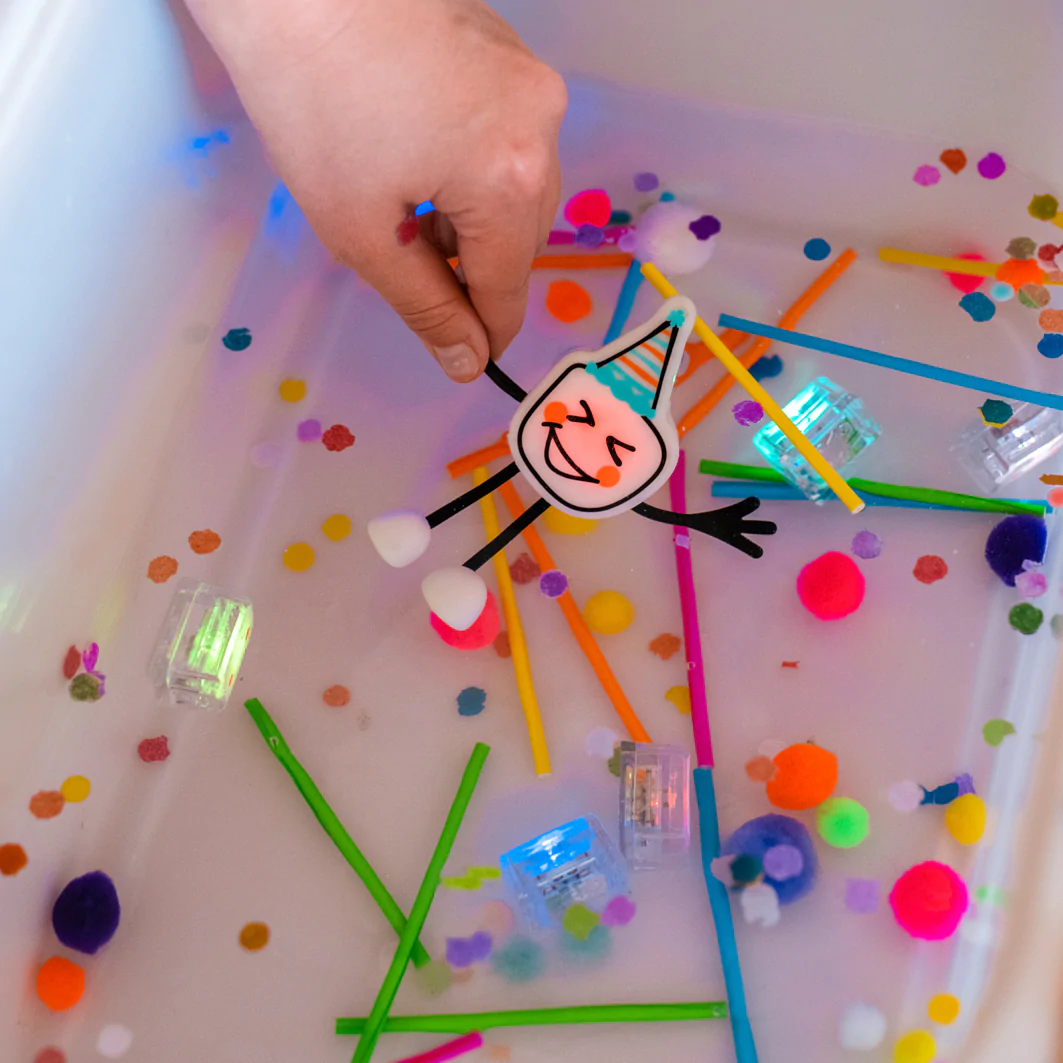 Glo Pals - Pack de 4 Cubes Lumineux Activés à l'Eau, Party pal