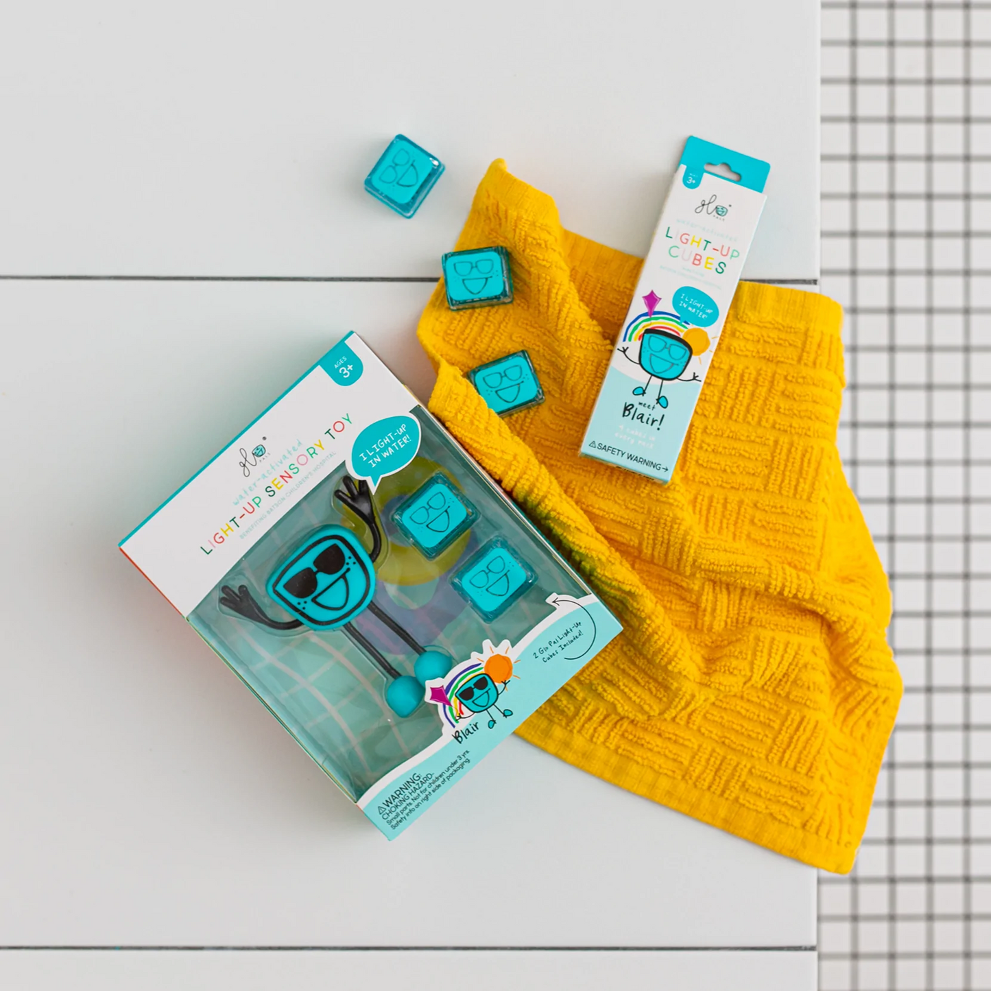 Glo Pals - Pack de 4 Cubes Lumineux Activés à l'Eau, Blair