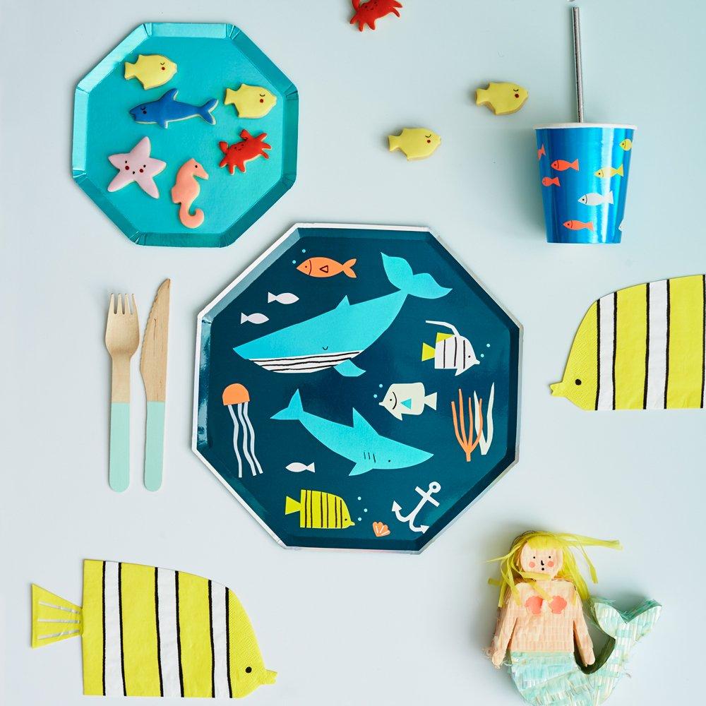 Large shark plates